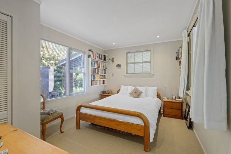 Photo of property in 12 Kahurangi Place, Snells Beach, 0920