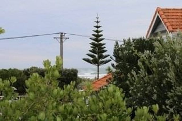 Photo of property in 4/5 Stoke Street, Sumner, Christchurch, 8081