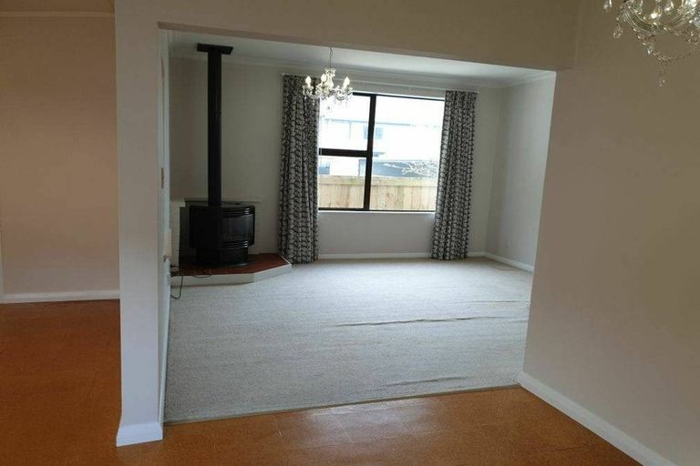Photo of property in 115 Muritai Road, Eastbourne, Lower Hutt, 5013
