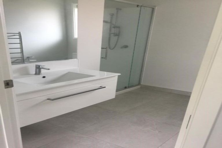 Photo of property in 71 Bert Wall Drive, Omokoroa, 3114