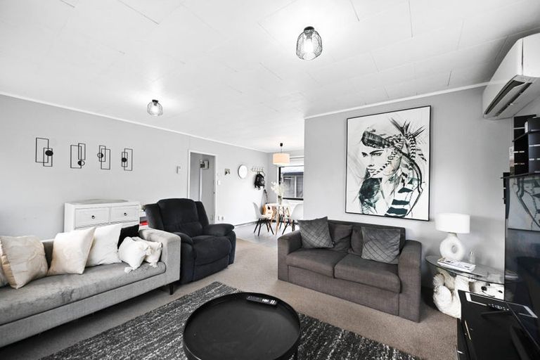 Photo of property in 18 Penney Green, Nawton, Hamilton, 3200