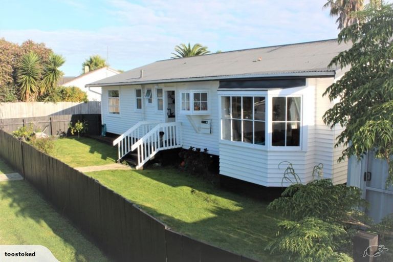 Photo of property in 80a Mcrobbie Road, Kingseat, Papakura, 2580