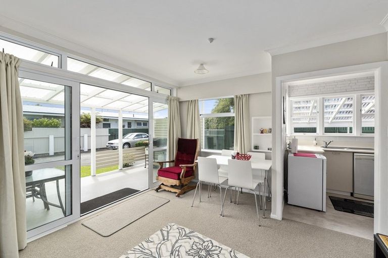 Photo of property in 2 Glen Street, Levin, 5510