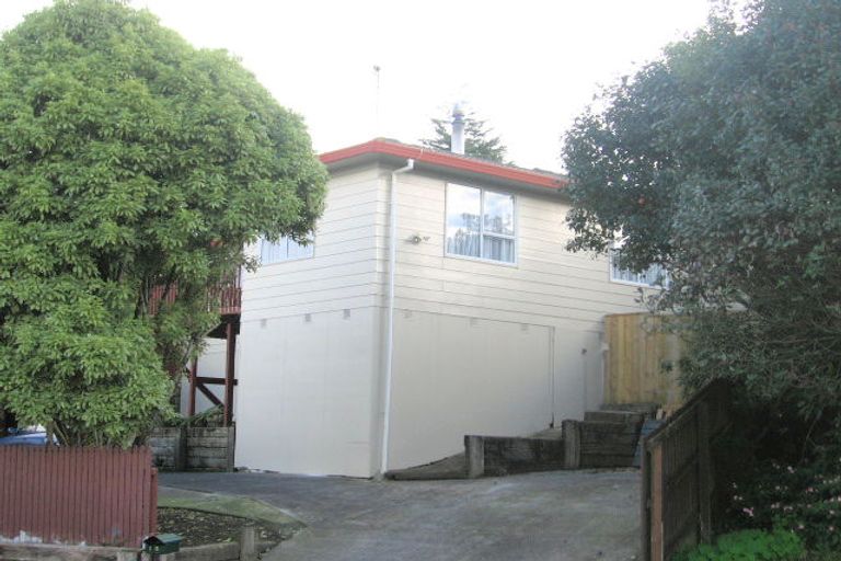 Photo of property in 12 Sarajevo Place, Massey, Auckland, 0614