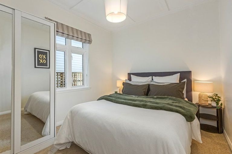 Photo of property in 35 Tirangi Road, Rongotai, Wellington, 6022