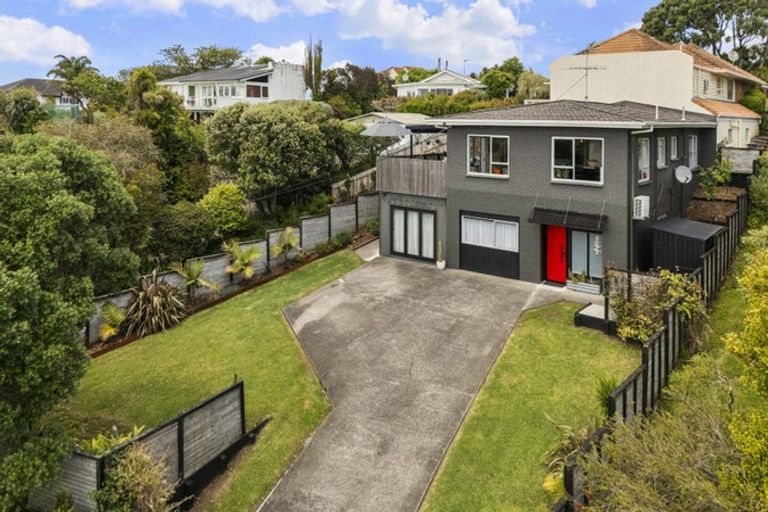Photo of property in 1/18 Mizpah Road, Torbay, Auckland, 0630