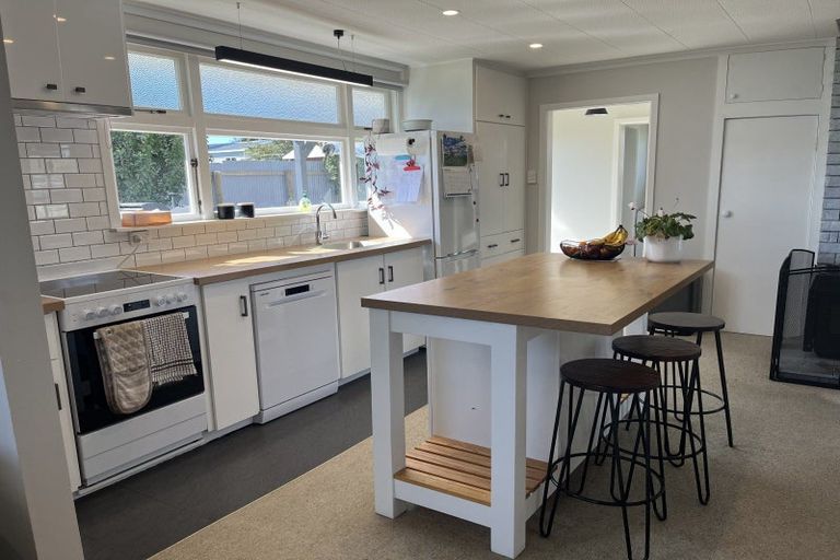 Photo of property in 6 Argyle Street, Weston, Oamaru, 9401