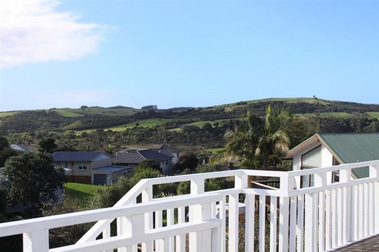 Photo of property in 42 Everard Avenue, Army Bay, Whangaparaoa, 0930