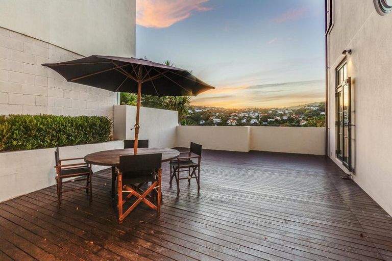 Photo of property in 12 Upland Road, Kelburn, Wellington, 6012