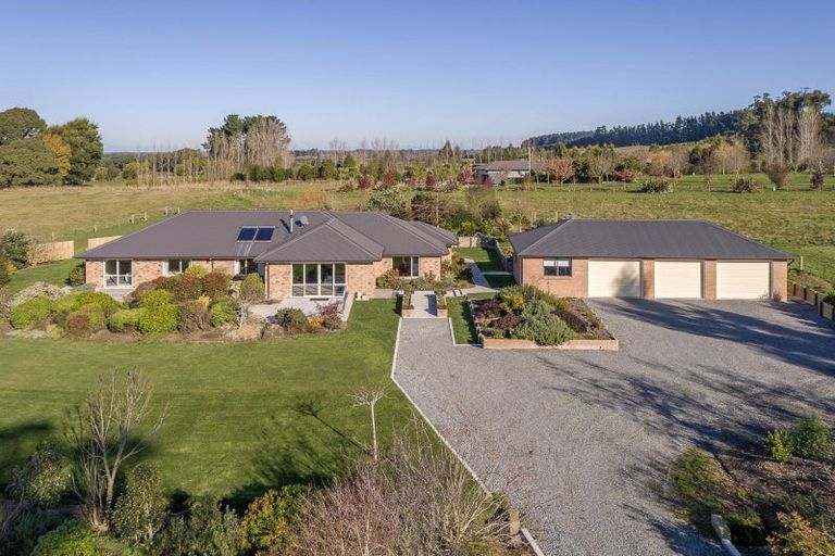 Photo of property in 127 Summerhill Road, Cust, Rangiora, 7471