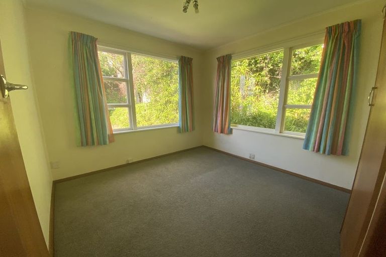 Photo of property in 32 Newport Terrace, Seatoun, Wellington, 6022