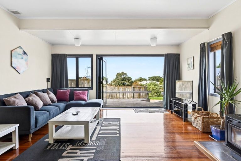 Photo of property in 49 Moana Road, Okitu, Gisborne, 4010