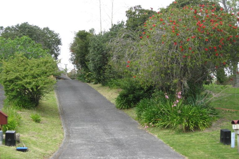 Photo of property in 1/12 Sundown Avenue, Manly, Whangaparaoa, 0930