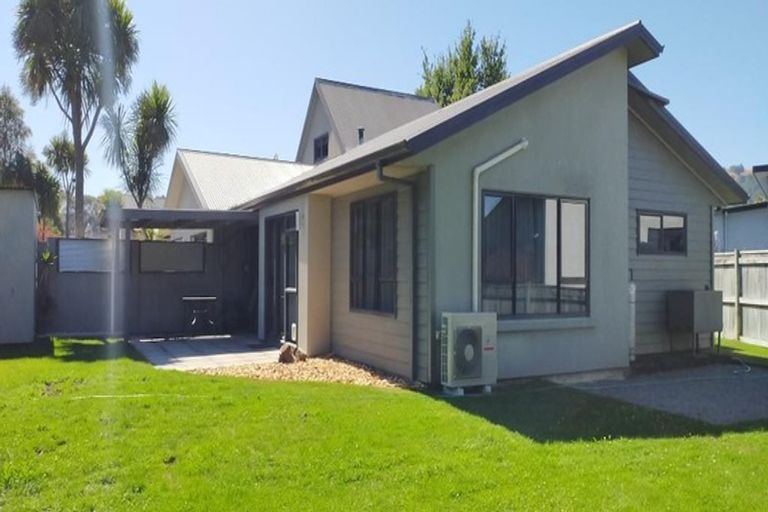 Photo of property in 76 Lisland Drive, Kinloch, Taupo, 3377