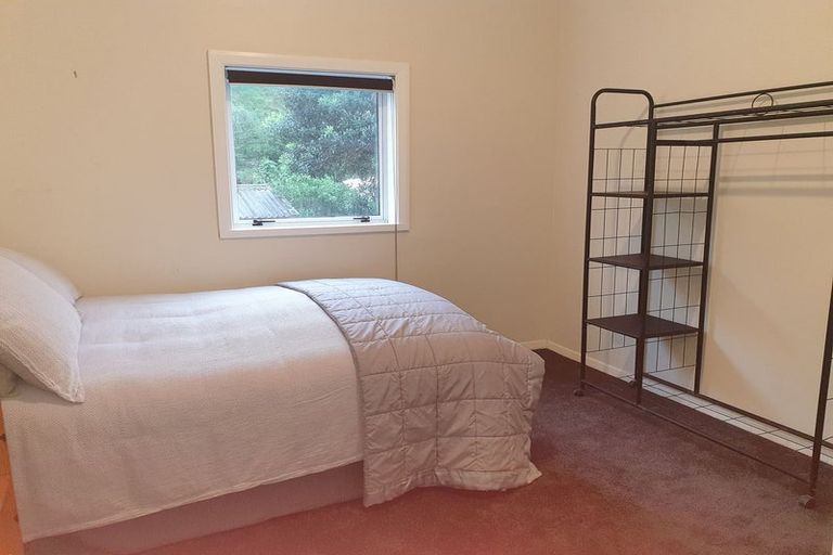 Photo of property in 58 Owhiro Bay Parade, Owhiro Bay, Wellington, 6023