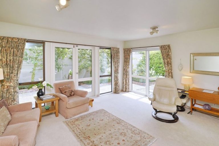 Photo of property in 2/64 Ranfurly Street, St Albans, Christchurch, 8014