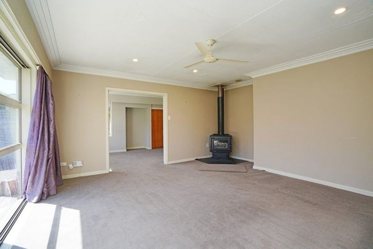 Photo of property in 44 West Plains Road, Waikiwi, Invercargill, 9810