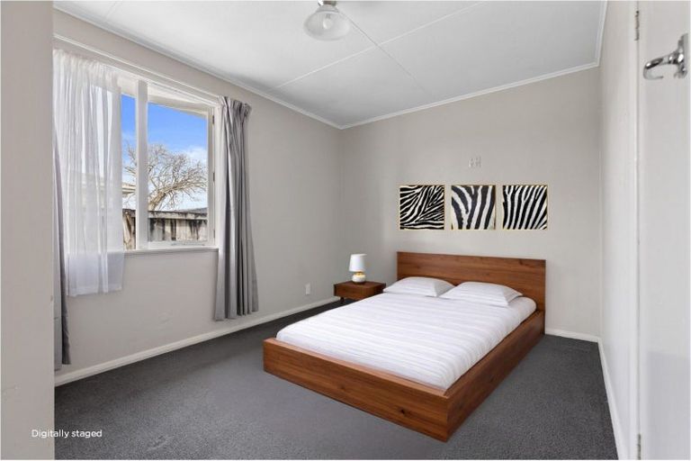 Photo of property in 39 Collins Road, Melville, Hamilton, 3206