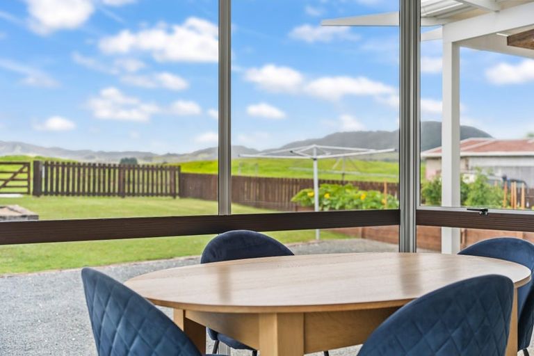 Photo of property in 28 Bickerstaffe Road, Maungaturoto, 0520