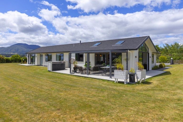 Photo of property in 73 Huka Falls Road, Rangatira Park, Taupo, 3384