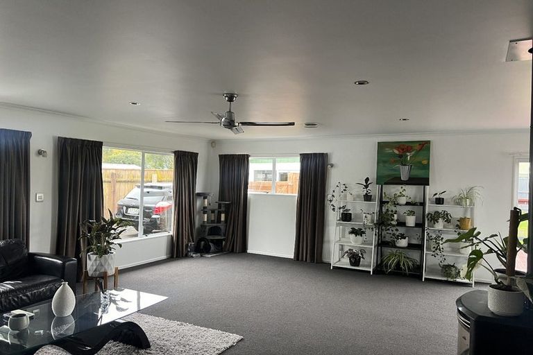 Photo of property in 160 Bartholomew Road, Levin, 5510