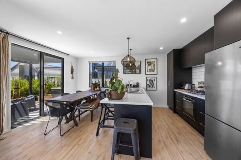 Photo of property in 42 Obelisk Street, Wanaka, 9305