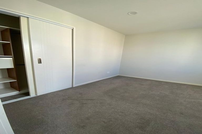 Photo of property in 26 Warbler Crescent, Papakura, 2110