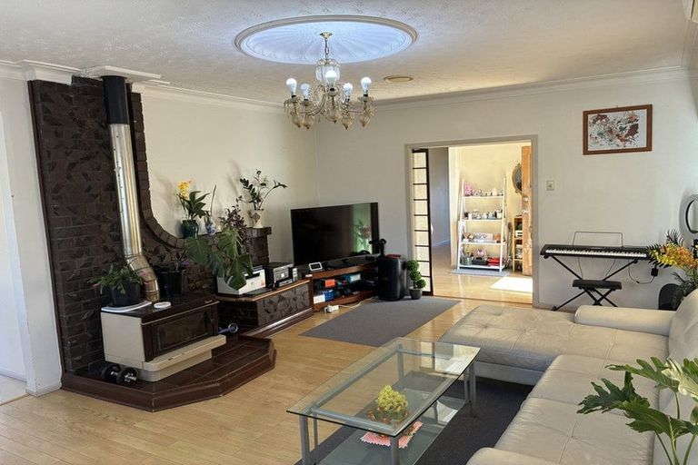 Photo of property in 49 Woodglen Road, Glen Eden, Auckland, 0602