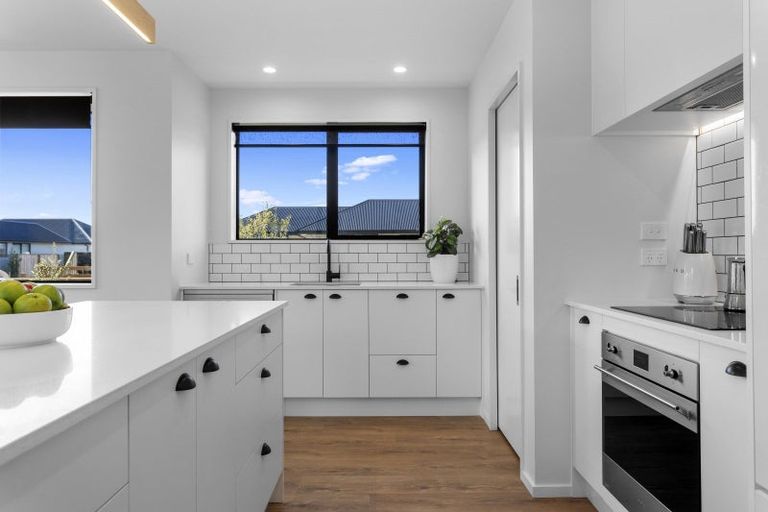 Photo of property in 37 Edlin Lane, Pegasus, 7612