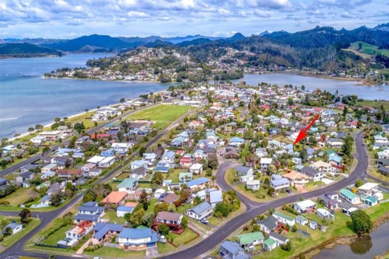 Photo of property in 4 Chestnut Grove, Tairua, 3508