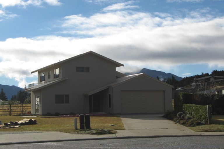 Photo of property in 6 Baker Grove, Wanaka, 9305
