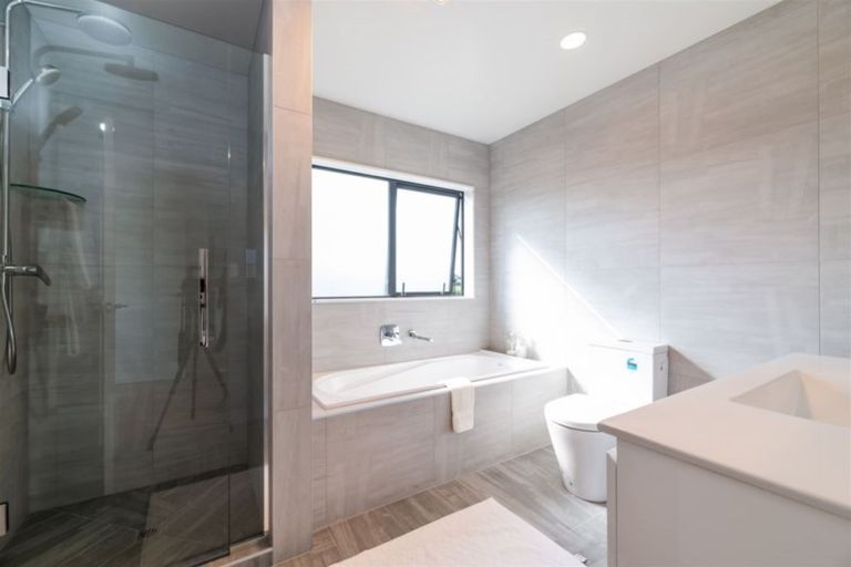 Photo of property in 11 Tai Crescent, Hobsonville, Auckland, 0616