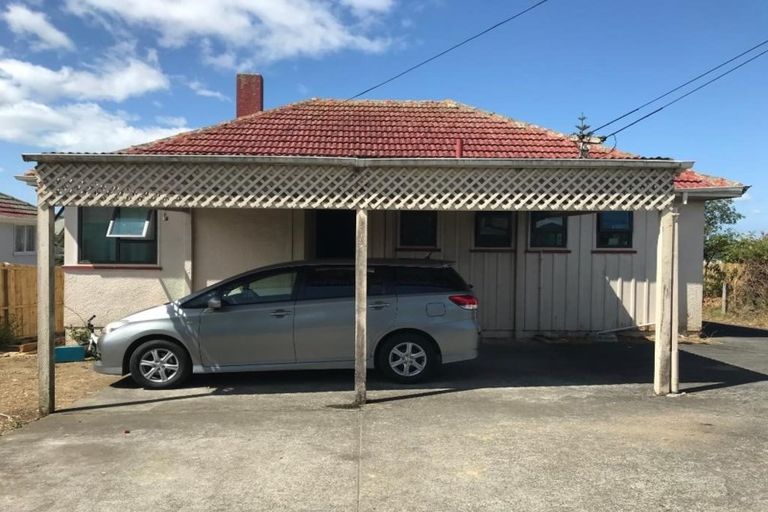 Photo of property in 552 Richardson Road, Mount Roskill, Auckland, 1041