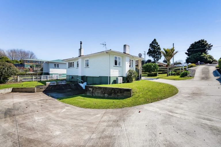 Photo of property in 99 Clawton Street, Westown, New Plymouth, 4310