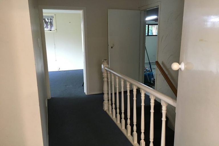 Photo of property in 9 Micawber Place, Mellons Bay, Auckland, 2014