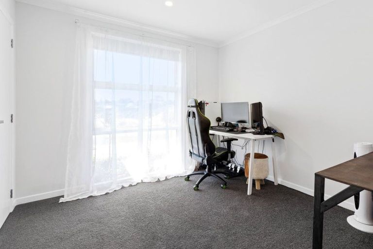 Photo of property in 92 Penetaka Heights, Pyes Pa, Tauranga, 3112