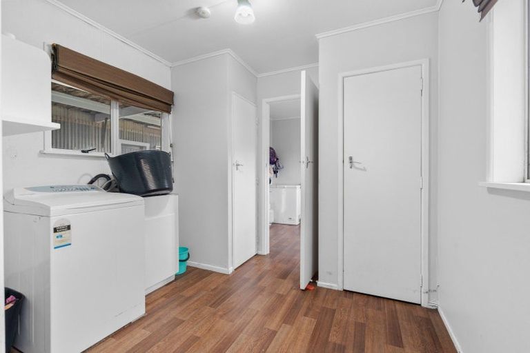 Photo of property in 270 High Street South, Carterton, 5713