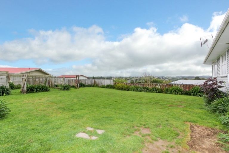 Photo of property in 33 Belair Avenue, Blagdon, New Plymouth, 4310