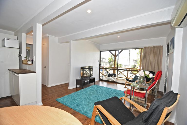 Photo of property in 43a Mckenzie Avenue, Arkles Bay, Whangaparaoa, 0932
