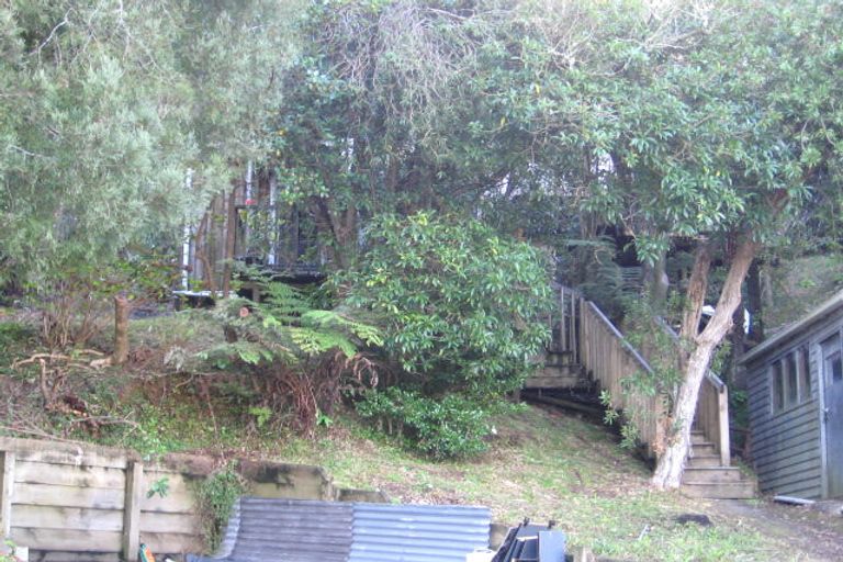Photo of property in 35 Laingholm Drive, Laingholm, Auckland, 0604