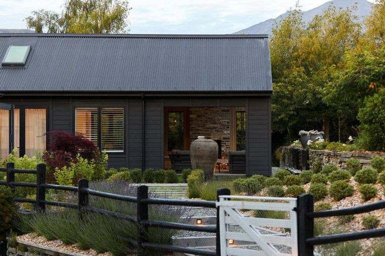 Photo of property in 408 Littles Road, Dalefield, Queenstown, 9371