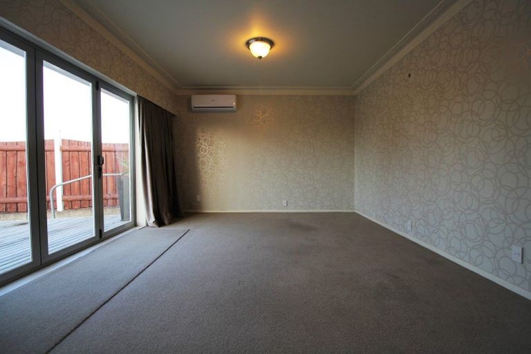 Photo of property in 1/11 Troon Place, Papatoetoe, Auckland, 2025