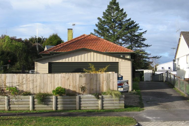 Photo of property in 28 Churchill Avenue, Maeroa, Hamilton, 3200