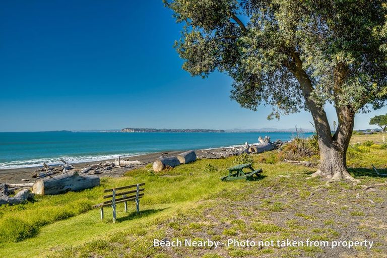 Photo of property in 8-9 Thurley Place, Bay View, Napier, 4104