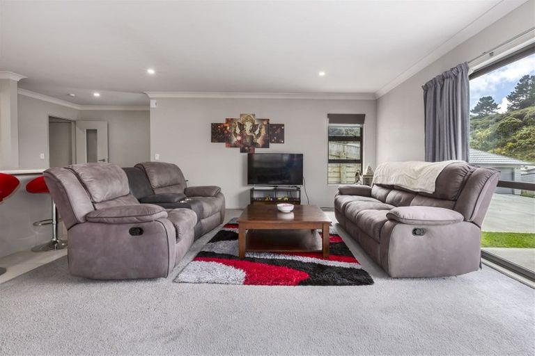 Photo of property in 17 Moonsail Drive, Whitby, Porirua, 5024