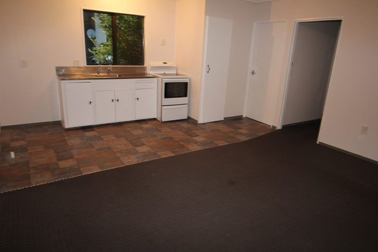 Photo of property in 7/81 Linton Street, West End, Palmerston North, 4410