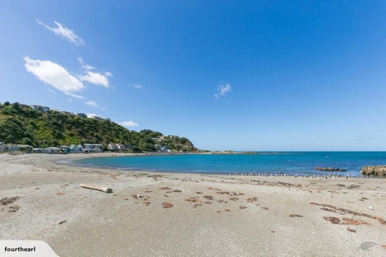 Photo of property in 72 Owhiro Bay Parade, Owhiro Bay, Wellington, 6023