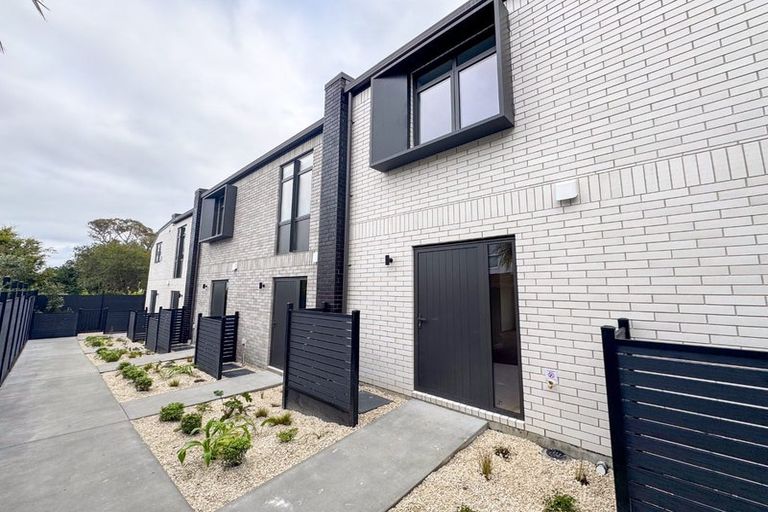 Photo of property in 6/6 James Street, Bayview, Auckland, 0629