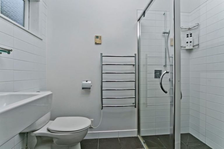 Photo of property in 62 Boord Crescent, Kumeu, 0891