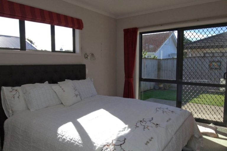 Photo of property in 43 Bowen Street, Levin, 5510